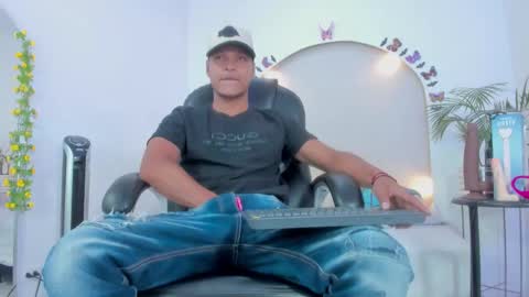 Snapshot of ricky_owens1 chatting on November 6, 8:10 pm Ricky online show from November 6, 8:10 pm