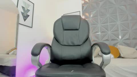 Snapshot of ricky_owens1 chatting on November 19, 6:30 pm Ricky online show from November 19, 6:30 pm