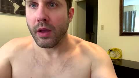 Snapshot of rico_suave25 chatting on December 17, 7:25 am rico_suave25 online show from December 17, 7:25 am