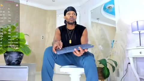 Snapshot of ricobrown777 chatting on May 14, 4:08 am RicoBrowm online show from May 14, 4:08 am