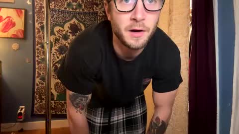 ricracks11 online show from January 19, 3:50 am