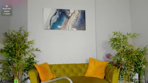 Layla online show from February 17, 9:17 am