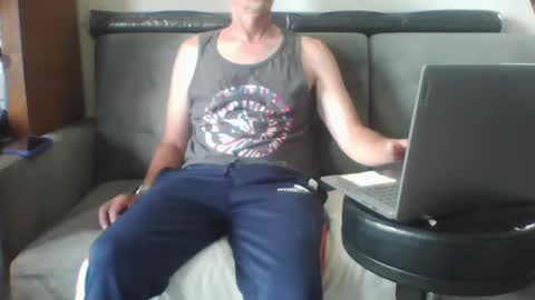 ridemehigh1 online show from September 12, 5:35 pm