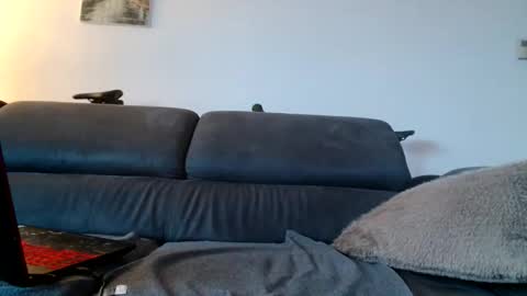 Riggell online show from April 27, 5:22 pm