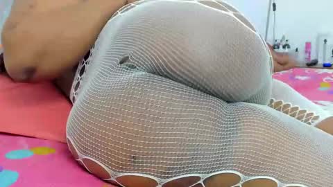 Snapshot of rihanna_abiodun chatting on October 29, 12:57 am Rihanna Abiodun online show from October 29, 12:57 am