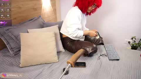 Snapshot of rihannadeep chatting on July 25, 10:35 am Sara online show from July 25, 10:35 am