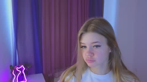 Snapshot of riinaaa chatting on October 26, 9:26 am Rina online show from October 26, 9:26 am