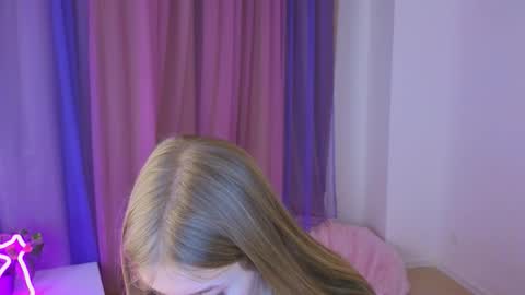 Snapshot of riinaaa chatting on November 3, 9:59 pm Rina online show from November 3, 9:59 pm