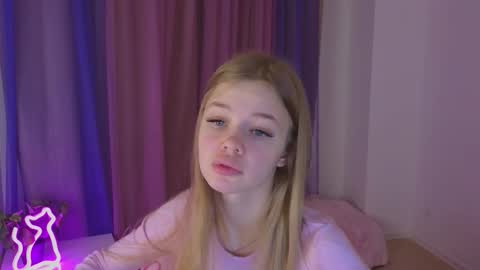 Snapshot of riinaaa chatting on November 5, 10:10 pm Rina online show from November 5, 10:10 pm