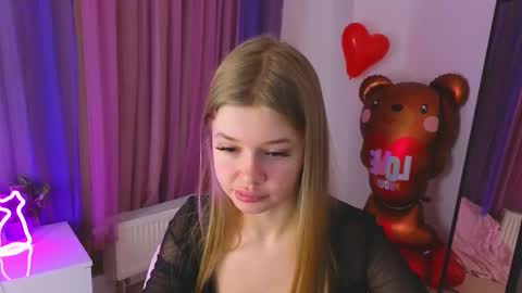 Rina online show from February 8, 9:18 pm