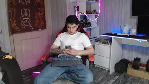 Snapshot of rik_and chatting on October 29, 9:49 pm Rick online show from October 29, 9:49 pm