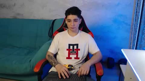 Snapshot of rik_and chatting on November 22, 12:42 am Rick online show from November 22, 12:42 am