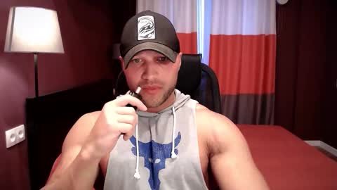 Snapshot of rikadler chatting on November 7, 3:28 am rikadler online show from November 7, 3:28 am