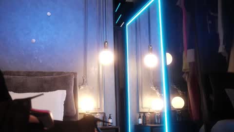    if you wanna buy smth stockingsph etc  custom videos or pics  online show from September 12, 11:32 am