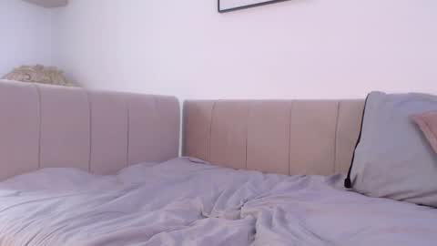 Snapshot of riley_bensongh chatting on January 31, 2:26 am Riley online show from January 31, 2:26 am