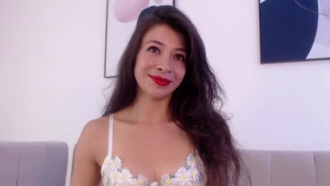 Snapshot of riley_bensongh chatting on February 8, 11:02 pm Riley online show from February 8, 11:02 pm