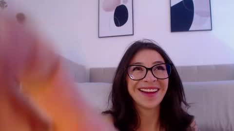 Snapshot of riley_bensongh chatting on February 18, 8:25 pm Riley online show from February 18, 8:25 pm