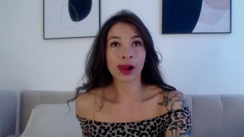 Snapshot of riley_bensongh chatting on March 5, 8:10 pm Riley online show from March 5, 8:10 pm