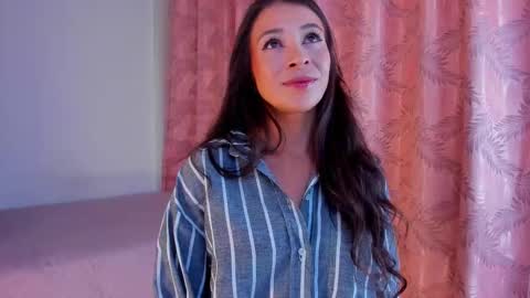 Snapshot of riley_bensongh chatting on December 18, 8:37 pm Riley online show from December 18, 8:37 pm