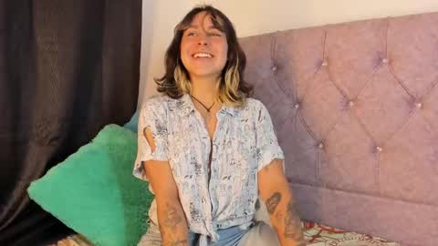 Riley online show from February 3, 11:26 pm