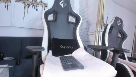 kamila online show from December 24, 7:06 am