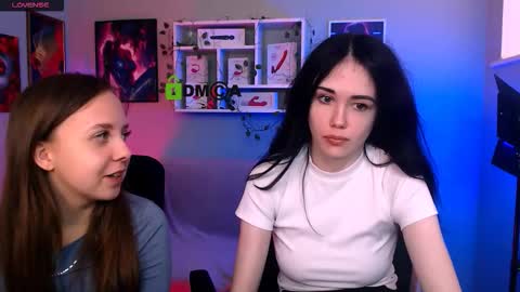 Snapshot of riley_sanders chatting on September 12, 9:09 am Meow online show from September 12, 9:09 am