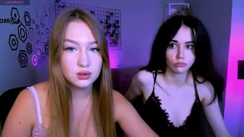 Snapshot of riley_sanders chatting on October 14, 7:25 pm Meow online show from October 14, 7:25 pm