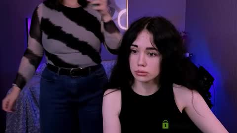 Snapshot of riley_sanders chatting on November 4, 8:30 pm Meow online show from November 4, 8:30 pm