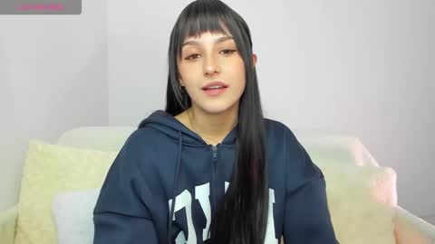 Snapshot of riley_tin chatting on November 20, 7:24 pm riley_tin online show from November 20, 7:24 pm