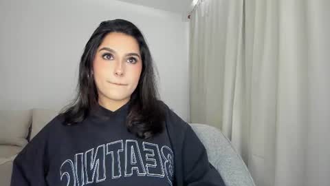 Snapshot of riley_tin chatting on July 27, 6:59 pm riley_tin online show from July 27, 6:59 pm
