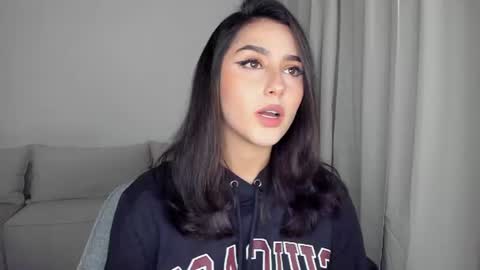 Snapshot of riley_tin chatting on August 2, 9:13 pm riley_tin online show from August 2, 9:13 pm
