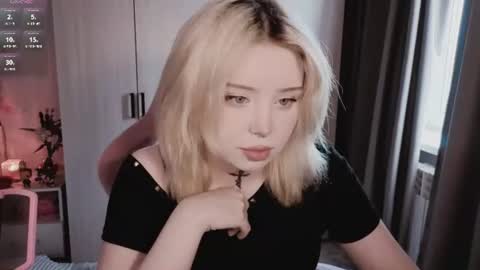 Snapshot of riley_vice chatting on July 22, 8:28 am Sofia online show from July 22, 8:28 am