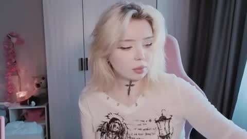 Snapshot of riley_vice chatting on July 31, 8:03 am Sofia online show from July 31, 8:03 am