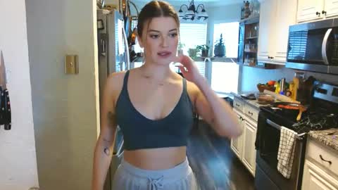 Snapshot of rileydepp chatting on March 4, 9:32 pm riley depp online show from March 4, 9:32 pm