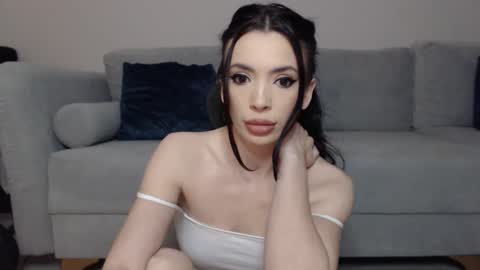 RileyEve online show from December 18, 4:40 am