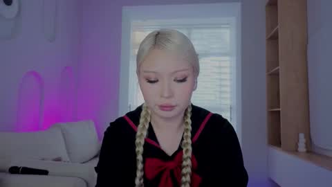 Snapshot of rileymee chatting on September 13, 3:39 am rileymee online show from September 13, 3:39 am