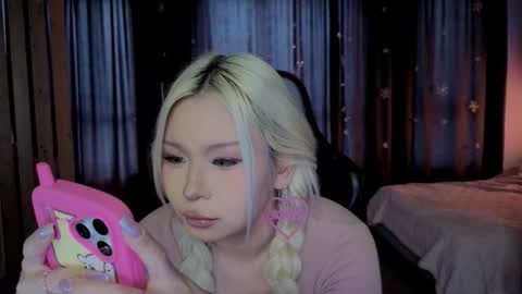 rileymee online show from February 2, 3:16 am