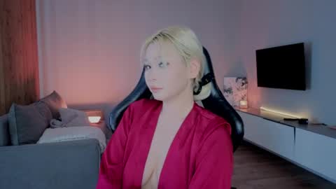 rileymee online show from April 7, 5:08 am
