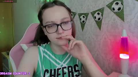 Snapshot of rileynymph chatting on June 25, 4:01 am My name is Riley Like my broadcast pls 3 online show from June 25, 4:01 am