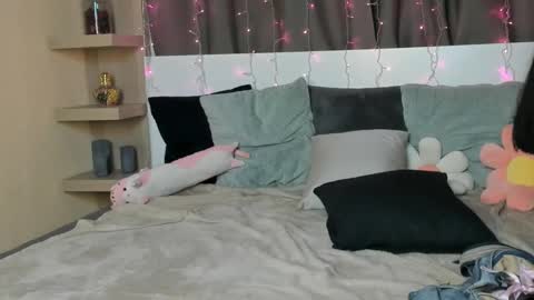 Snapshot of rileyroxx chatting on February 20, 11:53 am Emily online show from February 20, 11:53 am