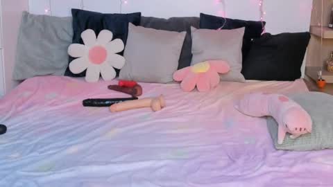 Emily online show from July 28, 12:48 pm