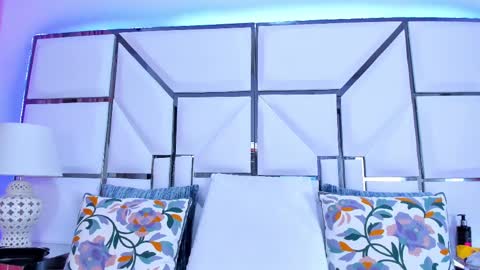 Riley online show from February 14, 11:31 am