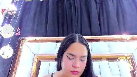 Snapshot of rileysweett chatting on July 5, 12:01 pm Riley online show from July 5, 12:01 pm