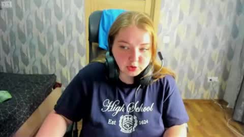 Snapshot of rina16 chatting on June 28, 5:13 am rina16 online show from June 28, 5:13 am