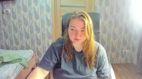 Snapshot of rina16 chatting on July 28, 8:21 am rina16 online show from July 28, 8:21 am