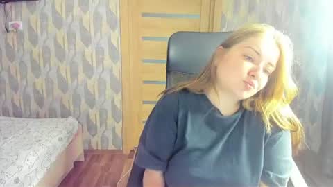 Snapshot of rina16 chatting on July 28, 4:50 pm rina16 online show from July 28, 4:50 pm