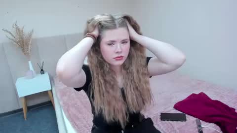 Snapshot of rina_babyyy chatting on July 27, 2:07 am rina_babyyy online show from July 27, 2:07 am