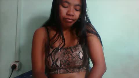 Snapshot of rinah856024 chatting on September 12, 5:07 am rinah856024 online show from September 12, 5:07 am