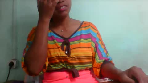 Snapshot of rinah856024 chatting on November 16, 6:19 am rinah856024 online show from November 16, 6:19 am