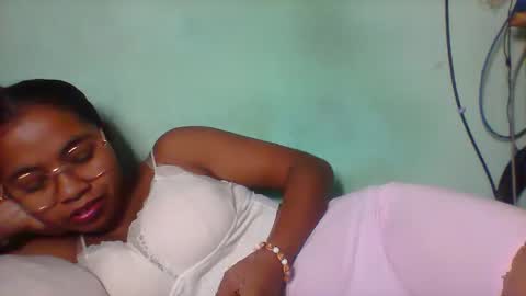 Snapshot of rinah856024 chatting on May 7, 9:14 am rinah856024 online show from May 7, 9:14 am